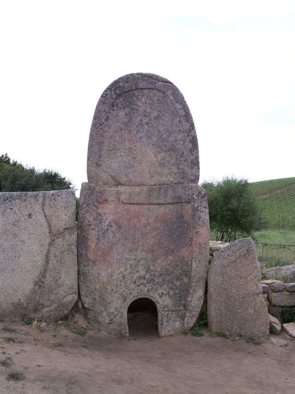 tombs of the giants Sardinia